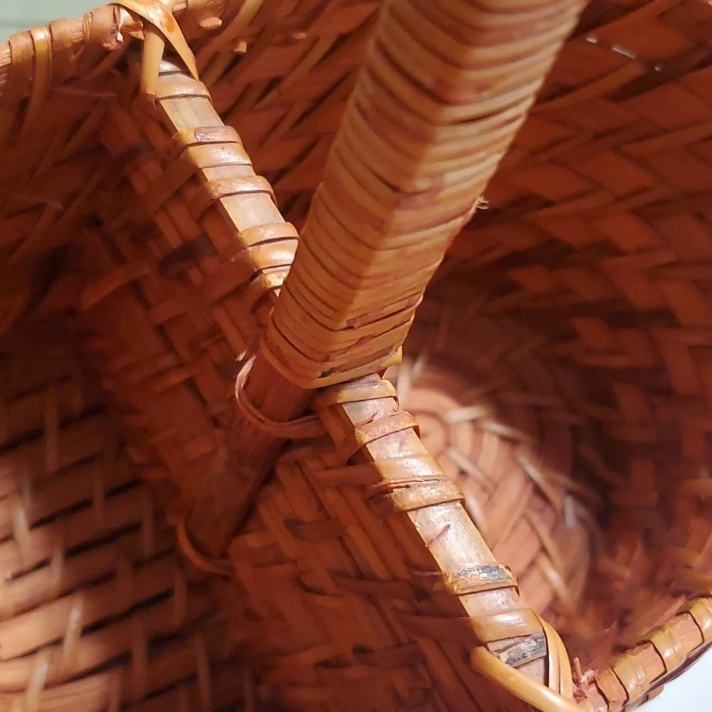 Vintage Weaved Wicker Divided Wine Basket